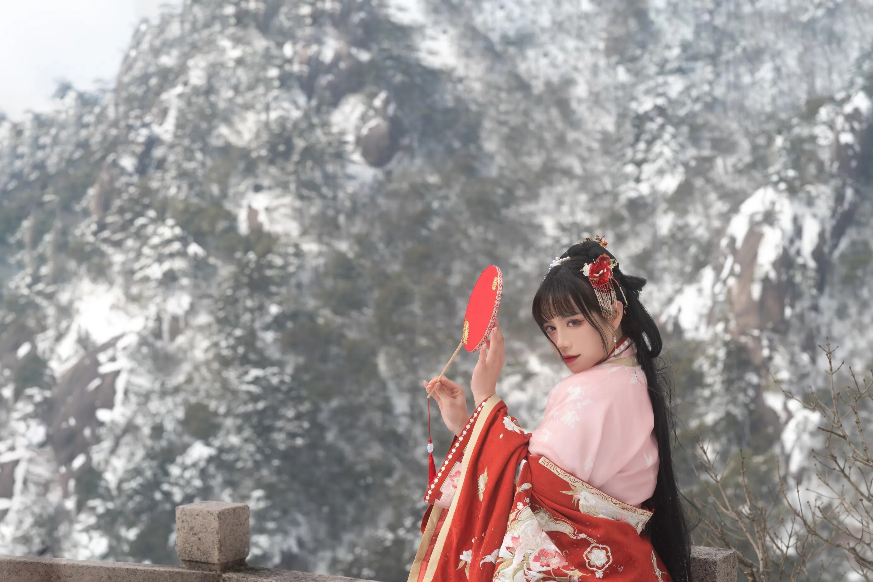 [艺图语] 2022.06.07 踏雪 贰加六 [26P]插图3